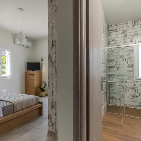 Amy's Seaside Oasis Argostolion